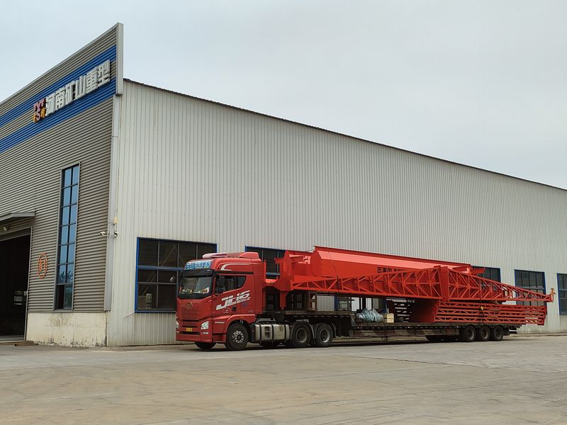 電動(dòng)葫蘆門式起重機(jī) 2臺(tái) MHxh10t—27m 制作完成，發(fā)往甘肅蘭州交付客戶使用